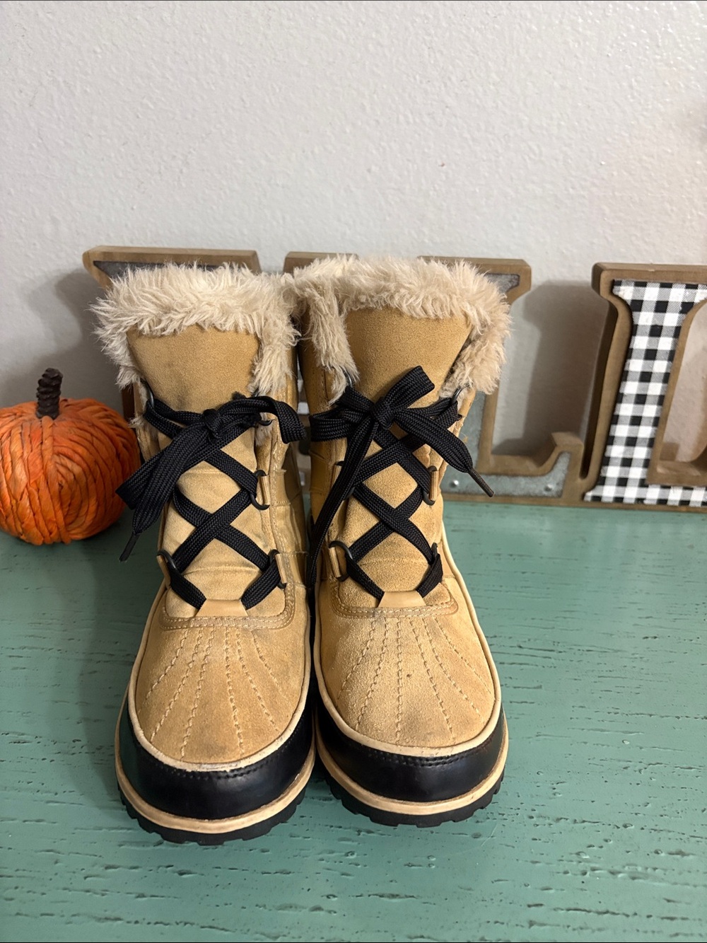 Sorel Tan Faux-Fur Lace-Up Winter Boots with Black Trim